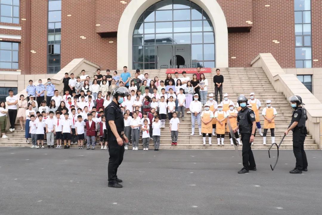 【校園安全】防暴演練進校園 筑牢安全第一線